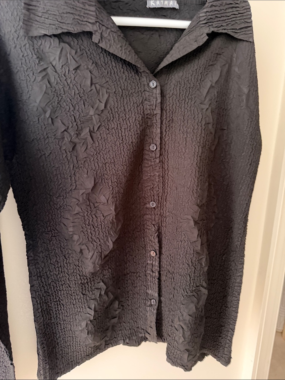 KATMAI 21 inch ptp Black crinkle long sleeve button down - art to wear